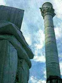 La Colonna Romana rimontata a giorni a Brindisi