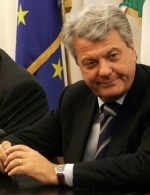 Scandalo Sanità, chiesto l'arresto per Tedesco, ai domiciliari il...