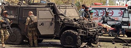 Attentato a Kabul, morti sei parà italiani della Folgore