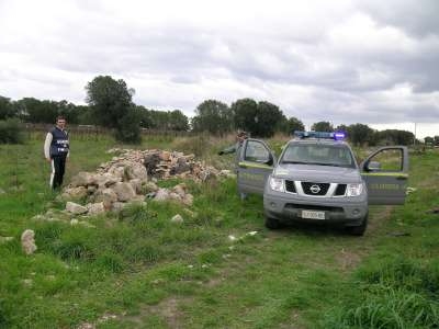 Taranto, individuata immensa discarica abusiva dalla Guardia di...
