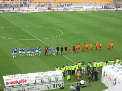 Calcio, Lecce, un giorno da dimenticare, in classifica sempre peggio