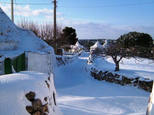 Neve fino a Bari, nel Salento pioggia
